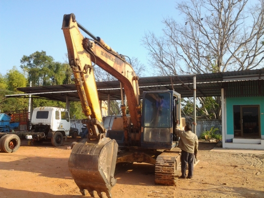 KOMATSU  PC   100  รุ่น   3   เครื่องเดิมปั้มเดิมเล่มทะเบียนโซ่ใหม่