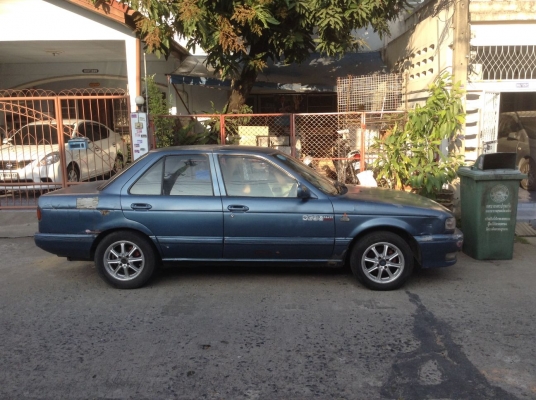 ขาย์NISNAN SENTRA 1.6 SLX ขับดี ราคาถูก