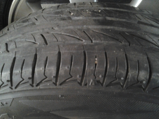 ขายล้อแม็กพร้อมยางTOYTA VIOS ขอบ 14 นิ้ว 4รู100 กว้าง 5 นิ้ว