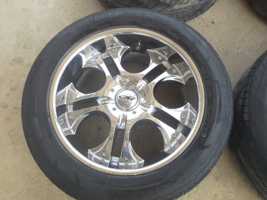ขายล้อ 20 6รู เงาๆ สวยๆ มีพร้อมยางครับ นันกัง2010
