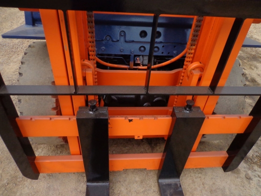 ขายรถยก TOYOTA 5FG20 เครื่องเบนซิน ติดต่อคุณจิ๊ด โทร. 089-7949488