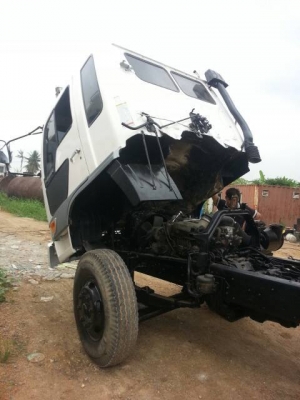 ขายเหล็กแผ่นหนา 6 มิล. ยาว6m. กว้าง 2.50m. มี 8 แผ่น  กก.ละ 16 บาทครับ