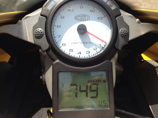 ต้ำพระราม2 ขาย DUCATI 749S สเปคUSA วิ่งมา15xxxโล ทะเบียนตรงรุ่น749โอนนอกครับภาษี2557