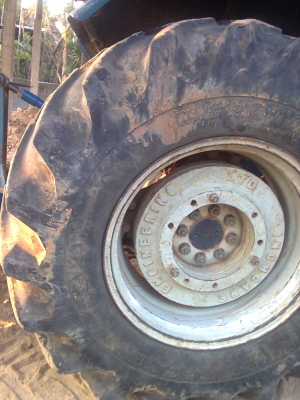 รถไถฟอร์ด  640  ล้อหน้าใหญ่     2   เพลา