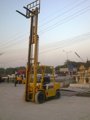 ขายรถโฟลค์ลิฟ 2.5 ตัน