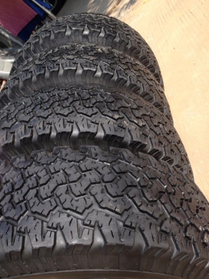 ขายยาง BF GOODRICH ALLTERRAIN  265-70-16 ดอกหนา ถูกๆครับ 7500