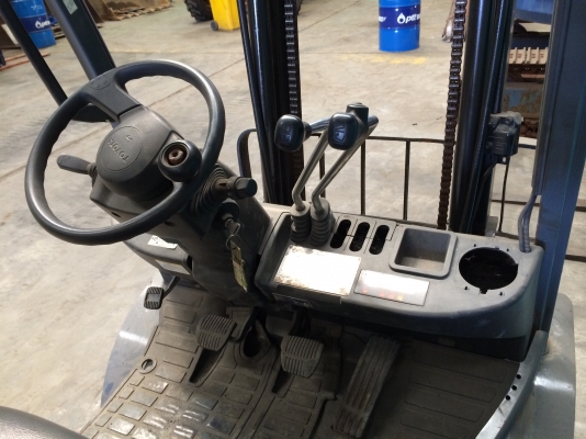 Toyota Forklift 8FD-20 จากญี่ปุ่น ขายแค่ 250,000 บาท ด่วน