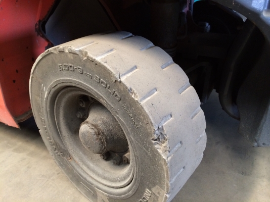 Toyota Forklift 8FD-20 จากญี่ปุ่น ขายแค่ 250,000 บาท ด่วน