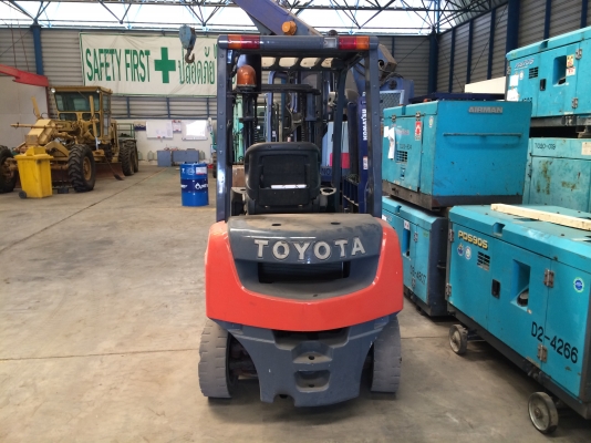 Toyota Forklift 8FD-20 จากญี่ปุ่น ขายแค่ 250,000 บาท ด่วน