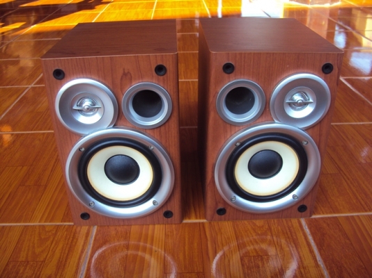 ""0848771379"" ขาย ..ลำโพงวางหิ้งลายไม้สวยๆ 2 คู่ ""0848771379"" ขาย ..ลำโพงวางหิ้งลายไม้สวยๆ 2 คู่