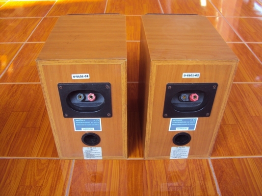 ""0848771379"" ขาย ..ลำโพงวางหิ้งลายไม้สวยๆ 2 คู่ ""0848771379"" ขาย ..ลำโพงวางหิ้งลายไม้สวยๆ 2 คู่