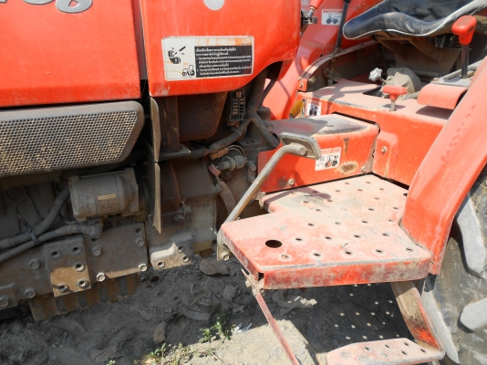 ขายรถแทรกเตอร์ คูโบต้า รุ่น L3408 พร้อมอุปกรณ์