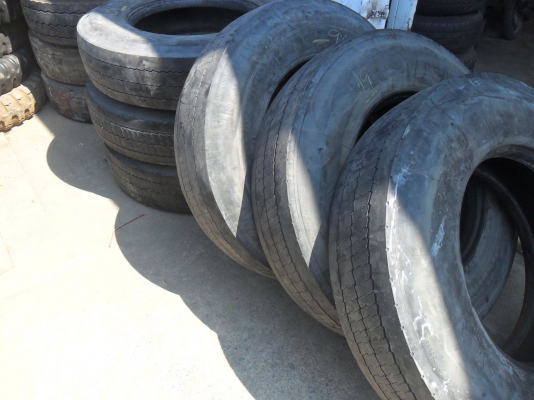 ยาง MICHELIN 11R22.5 สวยๆ ราคา เส้นละ 2500 บาท