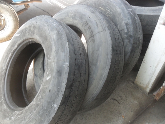 ยาง MICHELIN 11R22.5 สวยๆ ราคา เส้นละ 2500 บาท