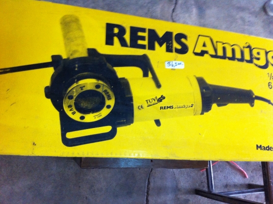 เครื่องต๊าปเกลียวท่อ REMS ของใหม่จากเยรมันยังไม่เคยถูกใช้งานมีชุดมีเกลี่ยวมาให้ 6 ตัว