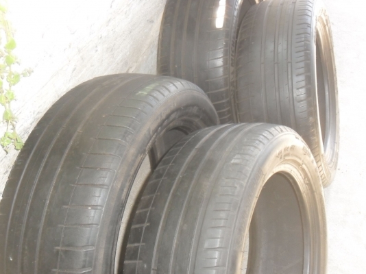 ยาง MICHELIN 185/55R15 ปี5110 สวยๆ 4 เส้น ราคา 1700 บาท