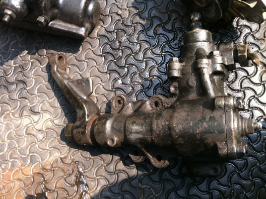 ขายกระปุกพวงมาลัย (ข้างซ้าย) ขายกระปุกพวงมาลัย (ข้างซ้าย)