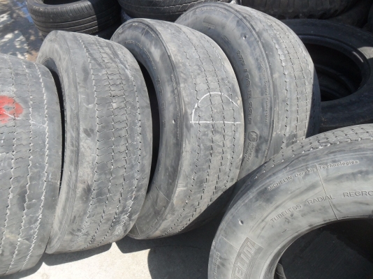 ยาง MICHELIN 275/70R22.5 สวยๆ ราคา เส้นละ 1500 บาท