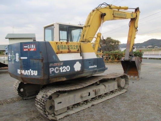 Lot.2088 Komatsu-PC120-5 ราคา 1,380,000 บาท