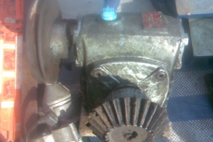 ตัวทดรอบ 1/30 และ 1/60ตัวทดรอบ 1/30 มี 2  ตัวญี่ปุ่นครับสภาพพร้อมใช้งานครับแกนใหญ่ครับ  ราคา  1700  บาท   และ 1/60  ตัวใหญ่ราคา  2500 บาทครับราคานี้คุ้มครับ