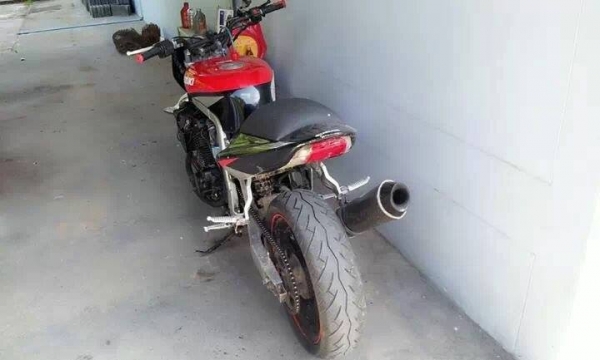 ขาย GSX400 R7  มีอินวอย ราคาถูกๆ 25000 เท่านั้น