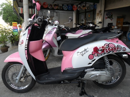 ฮอนด้า สกูปปี้ไอ ปี54 สีชมพูขาวเครื่องใสสีสวยเฟืองท้ายไม่หอนวิ่งน้อยสภาพเอี่ยม