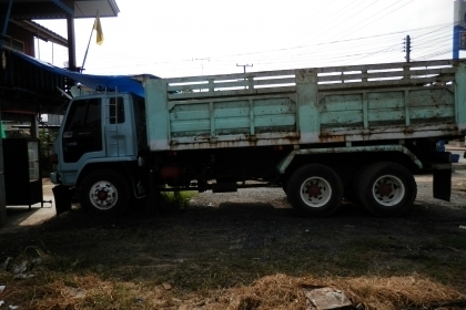10ล้อดั้ม ISUZU ROCK 210 เจ้าของขับเองซื้อผ่อนต่อใด้