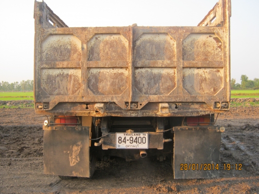 ขายด่วนสิบล้อดั้มดินราคาเบาๆ ฮีโน่HO7D 195 2เพลา เกียร์ดี10สปีด เจ้าของขายเองต่อรองได้