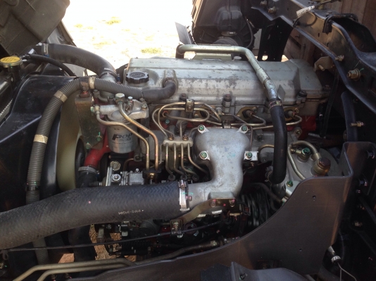 6ล้อHINOเมกก้า 150HPกะบะยาว5.50ม