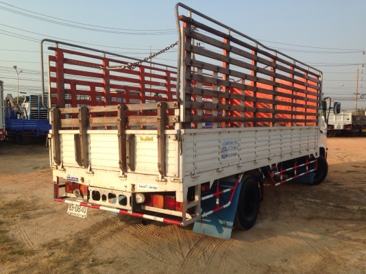 6ล้อHINOเมกก้า 150HPกะบะยาว5.50ม