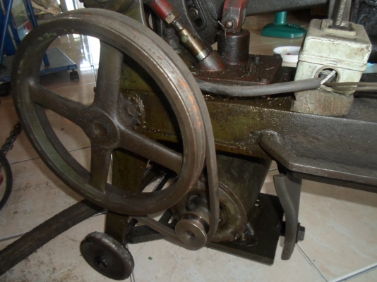 แท่นเลื่อย HERO  9,000  พร้อมใช้  ด่วน  !!!!!!  ติดต่อ อ้อม  0898217996