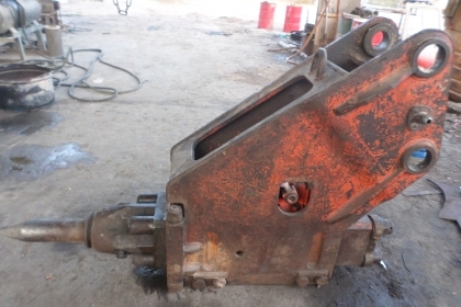 ขายหัวเบรคเกอร์ เจาะหิน เจาะคอนกรีต สำหรับแบ็คโฮ รุ่น 200