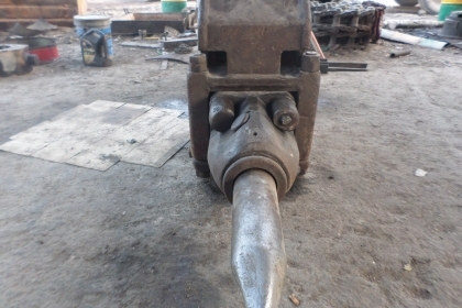 ขายหัวเบรคเกอร์ เจาะหิน เจาะคอนกรีต สำหรับแบ็คโฮ รุ่น 200