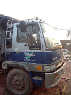 ขายรถบรรทุกHino เพลาเดียว พร้อมใช้งาน ราคาต่อรองได้