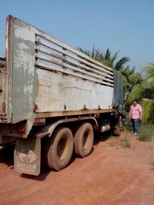 ขายรถบรรทุกHino เพลาเดียว พร้อมใช้งาน ราคาต่อรองได้