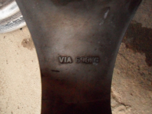 ขายล้อแม็กซ์ VOLK  Racing ขอบ17นิ้ว(off 8 นิ้ว)(ล้อนอกญี่ปุ่นเเท้ๆ) 4รู100 หรือ 5รู100 ก็ได้  3500 บาท--Tel. 092-9351644