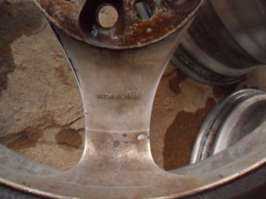 ขายล้อแม็กซ์ VOLK  Racing ขอบ17นิ้ว(off 8 นิ้ว)(ล้อนอกญี่ปุ่นเเท้ๆ) 4รู100 หรือ 5รู100 ก็ได้  3500 บาท--Tel. 092-9351644