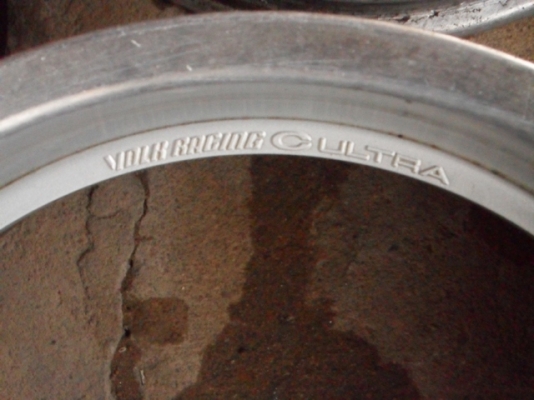 ขายล้อแม็กซ์ VOLK  Racing ขอบ17นิ้ว(off 8 นิ้ว)(ล้อนอกญี่ปุ่นเเท้ๆ) 4รู100 หรือ 5รู100 ก็ได้  3500 บาท--Tel. 092-9351644