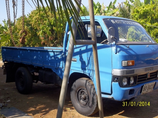 ขาย4กลาง85แรง เพลาลอยแจ้งเล่มทะเบียน ม. 79เเล้ว