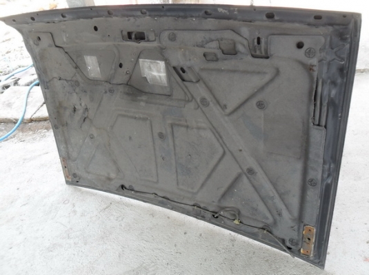 ฝากระโปรง 3 ช่อง Terrano 1