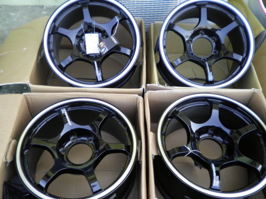 แม็กใหม่ขอบ17 8นิ้ว3ลูก 9นิ้ว1ลูก