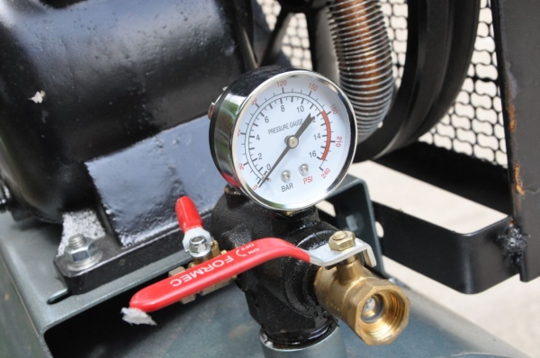 ขายปั้มลม2สูบ ใหม่ๆ เปิดตู้ติดมา(ไต้หวัน) คุณภาพส่งออก ยังไม่เคยใช้งานในไทย16,500เท่านั้น!!