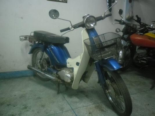 ขาย F50 เครื่องดีครับสภาพตามรูปครับ มีทะเบียนชุดโอน