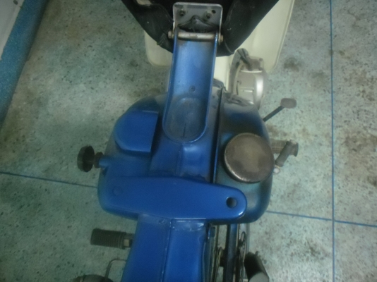 ขาย F50 เครื่องดีครับสภาพตามรูปครับ มีทะเบียนชุดโอน