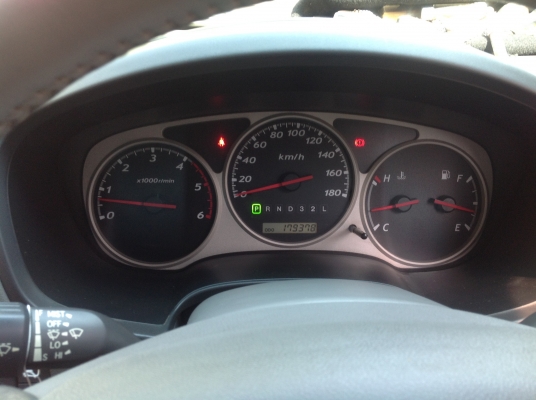 ขายรถครอบครัว  isuzu advanture 4x4 ปี 2004 มือเดียวราคาลดได้ครับ