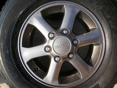 ขายล้อแม็กISUZU 16 นิ้ว 6 ก้าน ( สีกัลเงา ) พร้อมยาง BRIDGESTONE DUELER HT 1 ชุด ขายล้อแม็กISUZU 16 นิ้ว 6 ก้าน ( สีกัลเงา ) พร้อมยาง BRIDGESTONE DUELER HT 1 ชุด