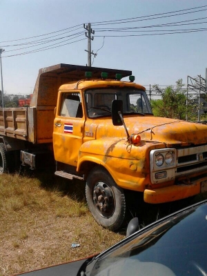 รถอีซูซุ หัวยาว 6 ล้อดั้ม 145 แรงม้า.  สนใจติดต่อ 081 - 6079515