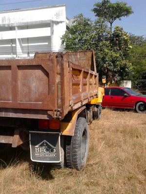 รถอีซูซุ หัวยาว 6 ล้อดั้ม 145 แรงม้า.  สนใจติดต่อ 081 - 6079515