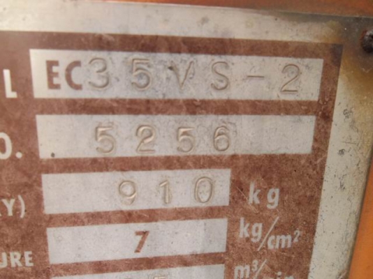 เก่าญี่ปุ่น ขายถูกๆเครื่องปั๊มลม ราคาเพียง 95,000 บาท สนใจติดต่อ 0819337688