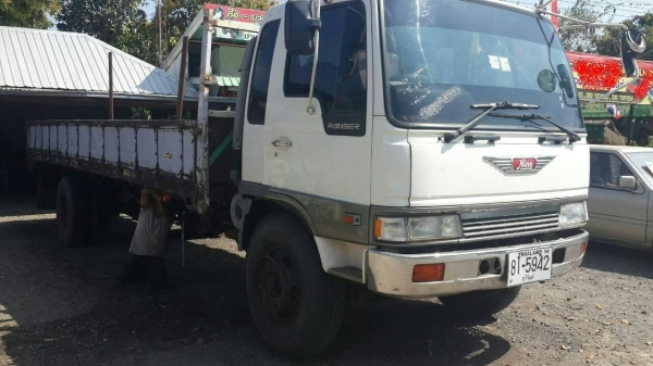 **670,000 บ.ต่อรอง**ขาย6ล้อช่วงยาว7.20 ม. HINO FF177 (รถห้าง) ปี45 เครื่องเดิมEH700 168HP เครื่องแน่นดี อึด แรงดี วางหัวสิงไฮเทค(ลงเล่ม) ช่วงล่างเดิม คัสซีสวยเดิมไม่ปะไม่ดาม กระบะคาร์โก้ยาว7.20ม.สภาพดี มีผุตามชายบ้างนิดหน่อย พื้นดีไม่ผุ หัวเก๋งสวยภายในดีค **670,000 บ.ต่อรอง**ขาย6ล้อช่วงยาว7.20 ม. HINO FF177 (รถห้าง) ปี45 เครื่องเดิมEH700 168HP เครื่องแน่นดี อึด แรงดี วางหัวสิงไฮเทค(ลงเล่ม) ช่วงล่างเดิม คัสซีสวยเดิมไม่ปะไม่ดาม กระบะคาร์โก้ยาว7.20ม.สภาพดี มีผุตามชายบ้างนิดหน่อย พื้นดีไม่ผุ หัวเก๋งสวยภายในดีค